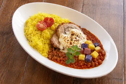 ポルケッタとモッツァレラチーズのトマトカレー