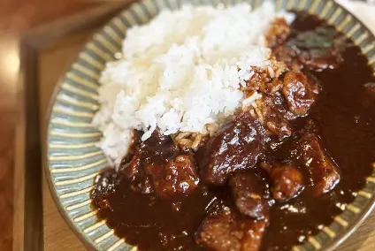 焼肉屋さんの「まかない肉カレー」