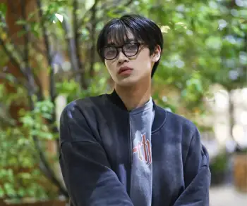 審査員 岡田岡田彪吾